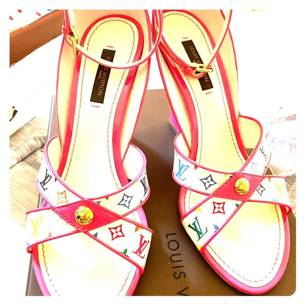 Louis Vuitton shoes perfect condition